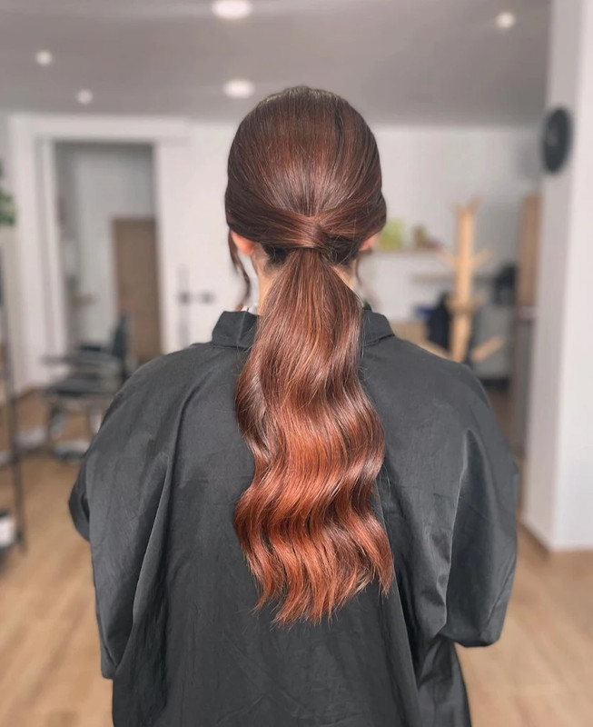 Salón de Belleza y Barbería 21-13 8